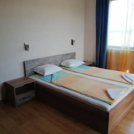 дом апостолови 4*